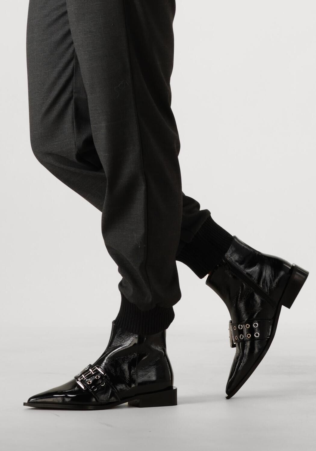 Schwarze TORAL Stiefeletten NICOLE - large