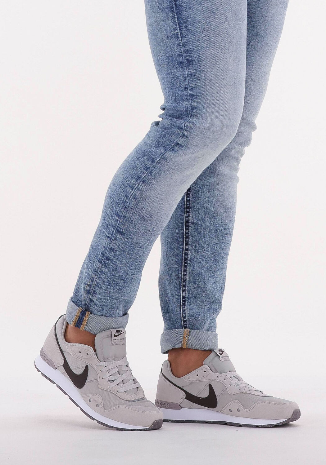 Graue NIKE Sneaker Low VENTURE RUNNER - large