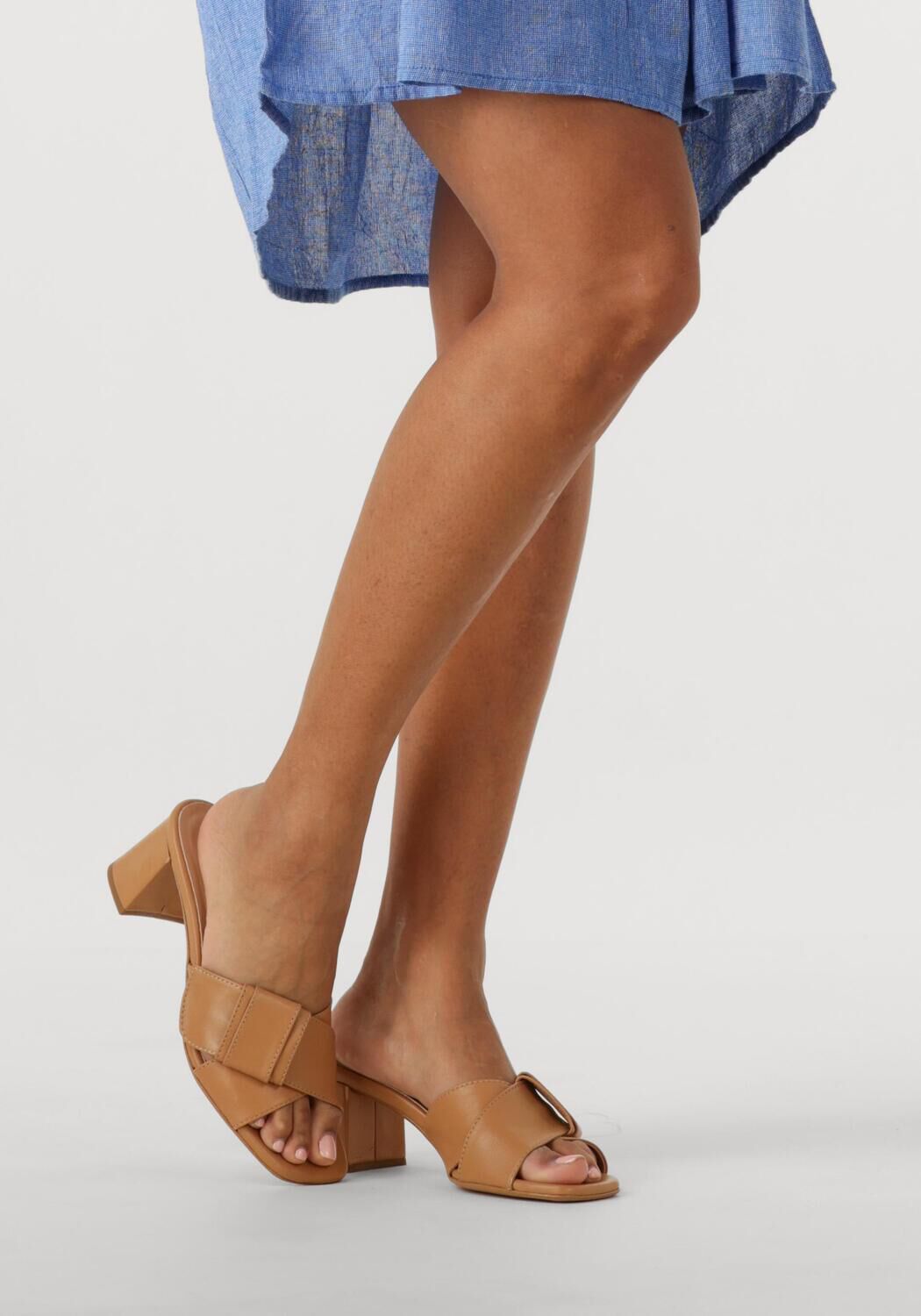 Camelfarbene NOTRE-V Mules 46652/G - large