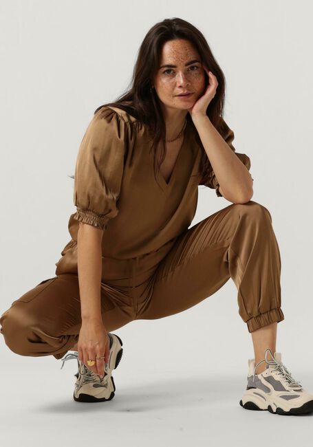 Camelfarbene MINUS Blusen SELVA V-NECK PUFF HALF SLEEVE BLOUSE - large