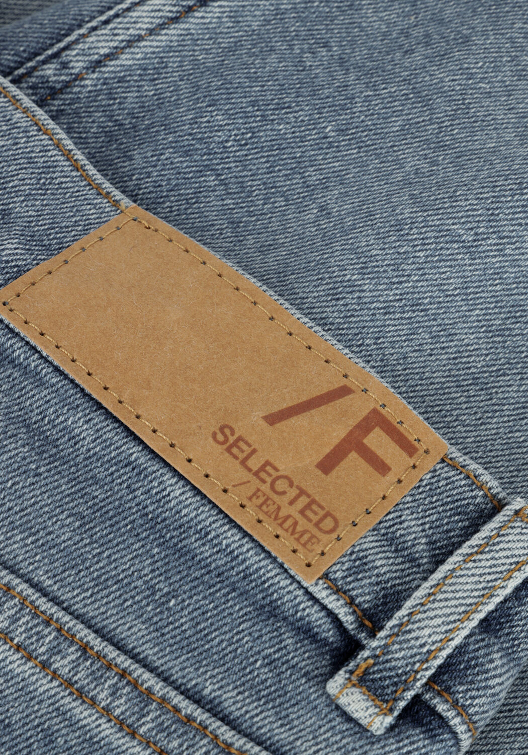 Blaue SELECTED WOMEN Mom jeans FELINA HW MOM LAIR BLUE JEANS - large