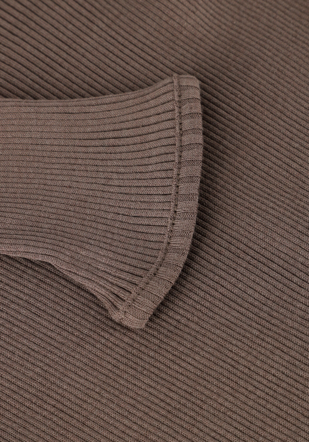 Taupe ROSEMUNDE Rollkragenpullover SILK T-SHIRT W/ ROLLER NECK - large