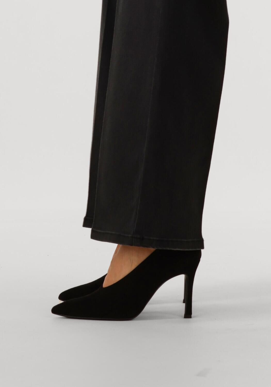 Schwarze UNISA Pumps TAHAL - large