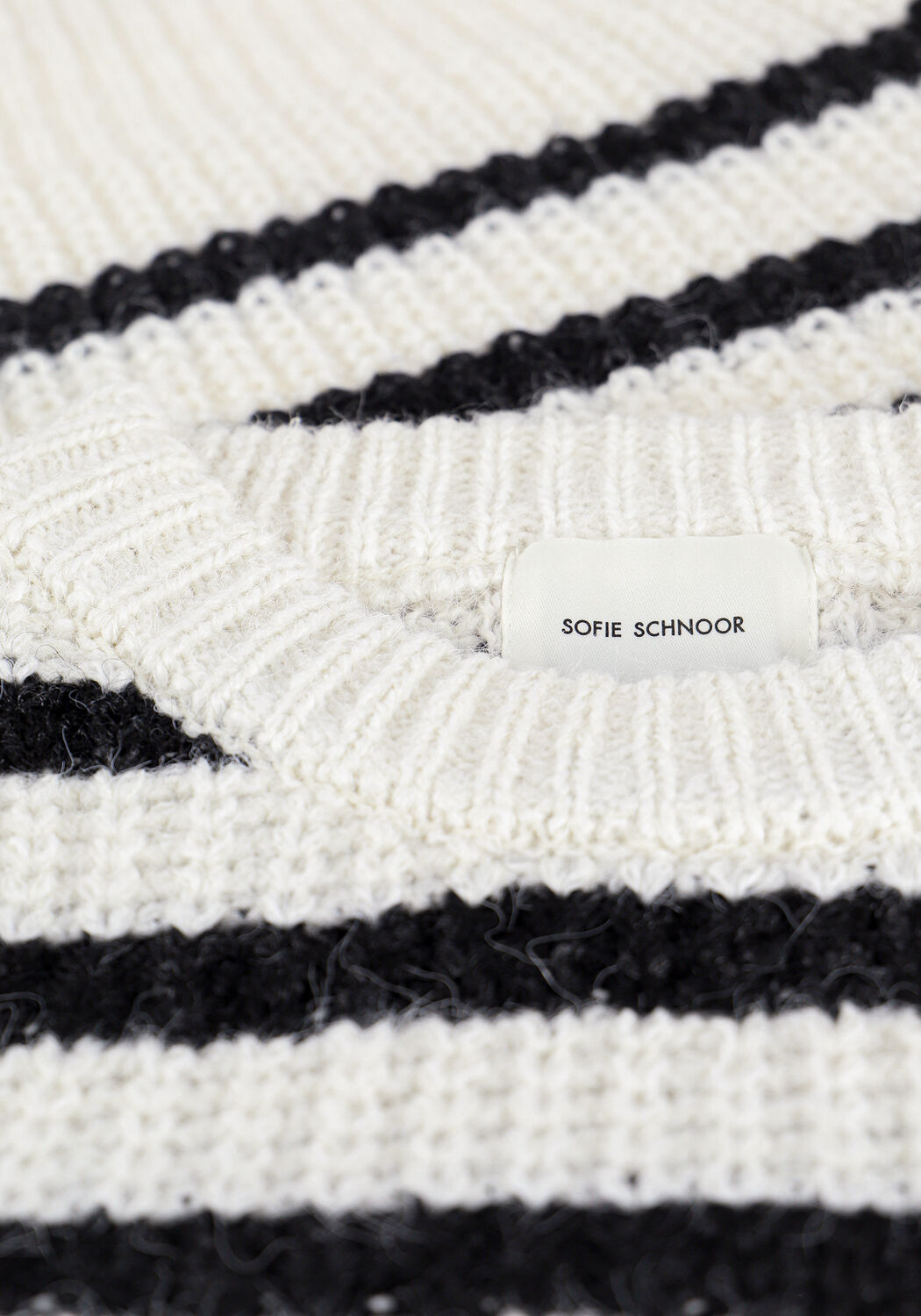 Nicht-gerade weiss SOFIE SCHNOOR Pullover NOEMI - large