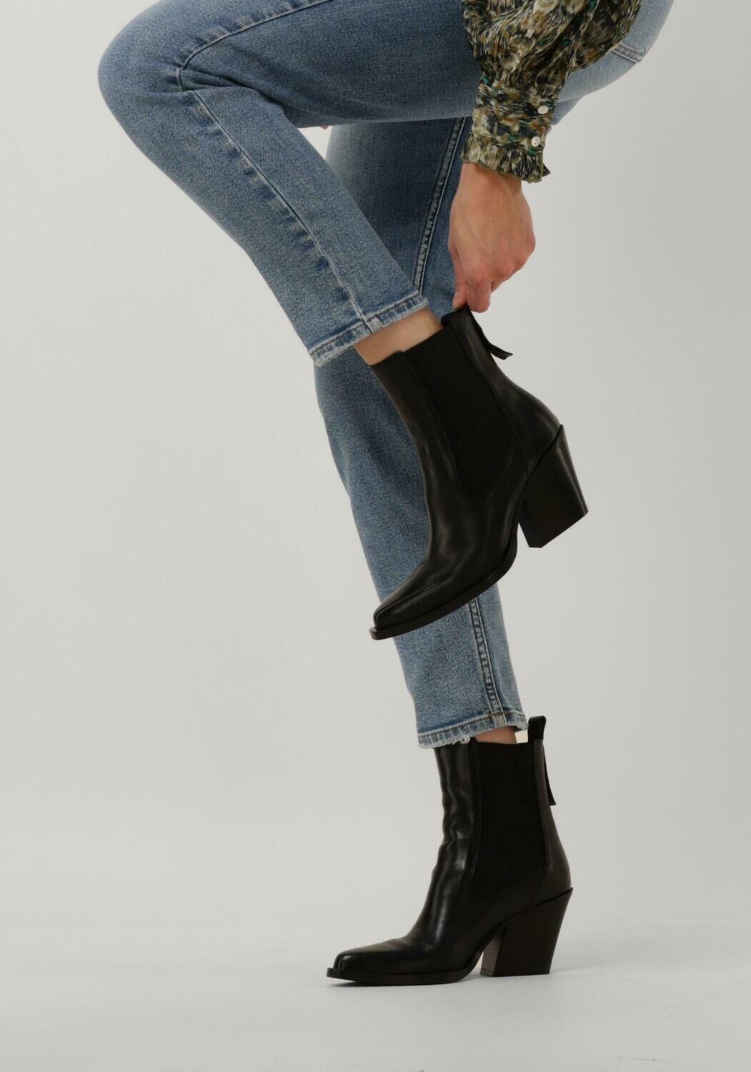 Schwarze VIA VAI Stiefeletten GIOIA FLYNN - large