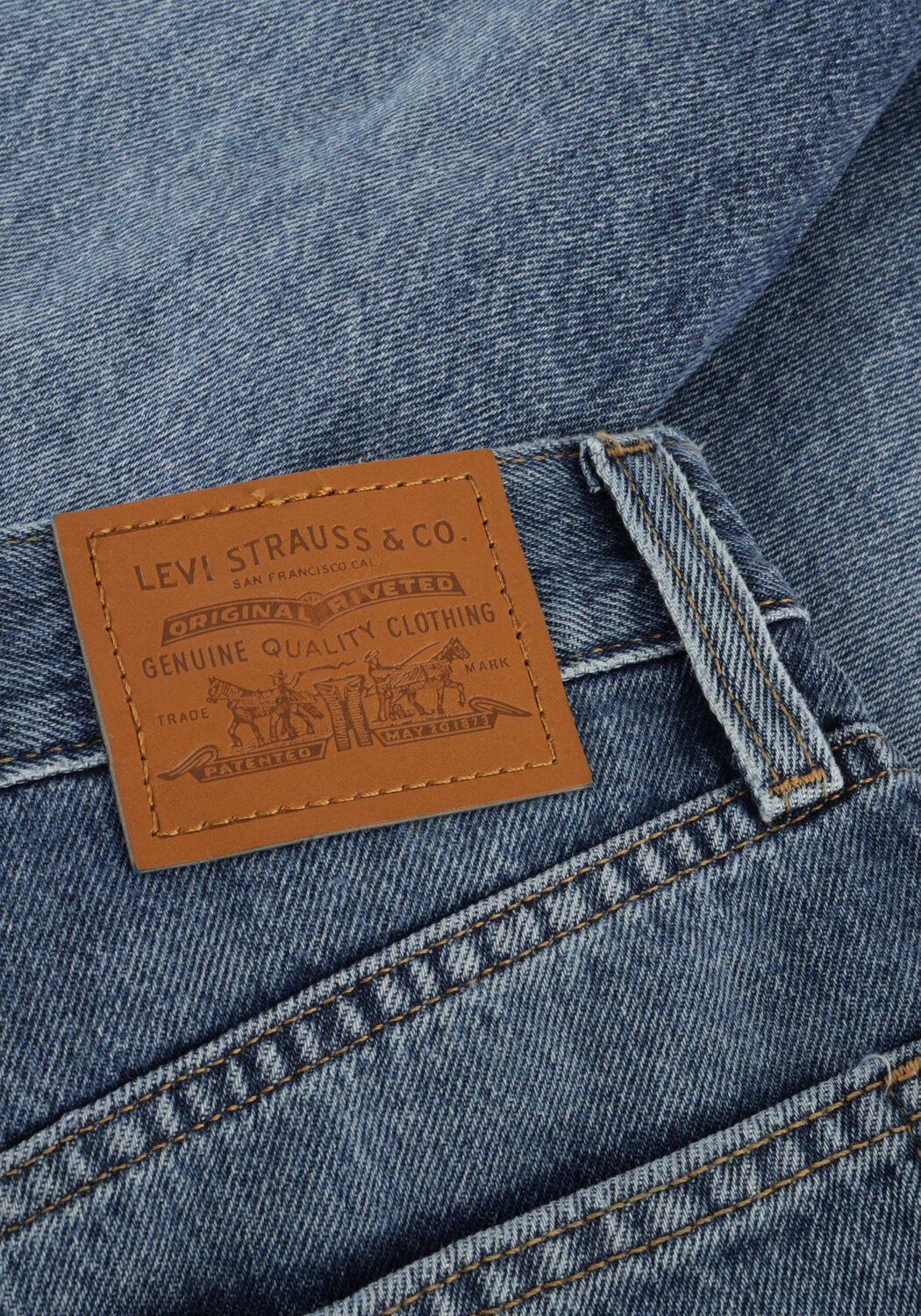 Blaue LEVI'S Kurze Hosen HIGH BAGGY SHORT WORN MEMORY SHORT - large