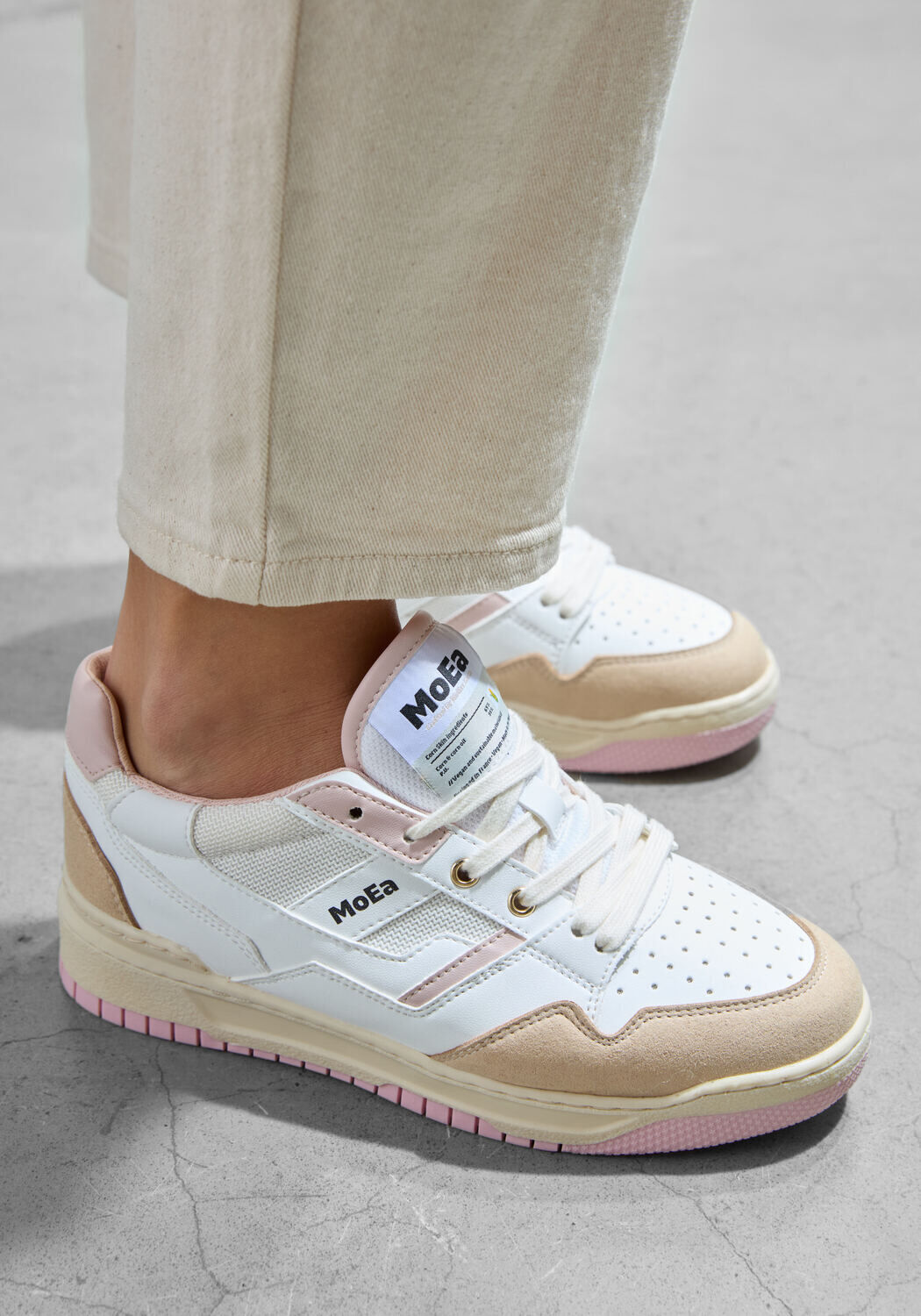 Wei&szlig;e MoEa Sneaker MOEA-BASGN - medium