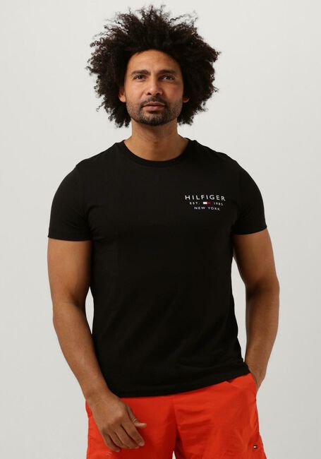 Schwarze TOMMY HILFIGER T-shirt BRAND LOVE SMALL LOGO TEE - large