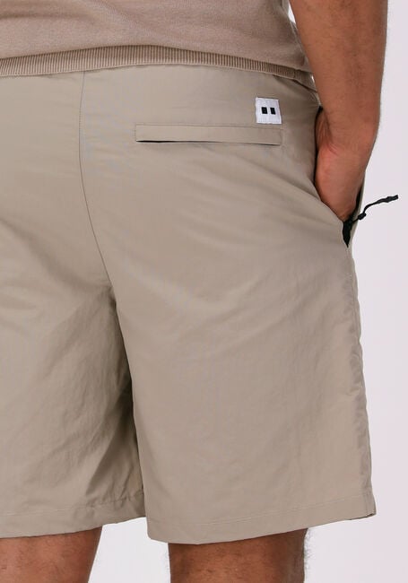 Camelfarbene MINIMUM Kurze Hose STRINGO 9347 - large