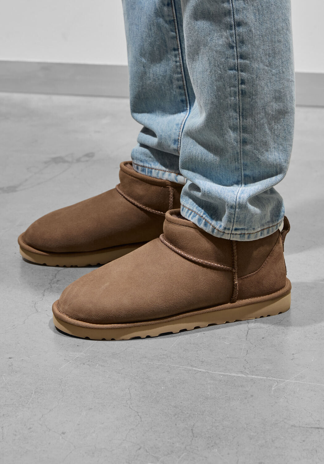 Braune UGG Winterstiefel CLASSIC ULTRA MINI - medium