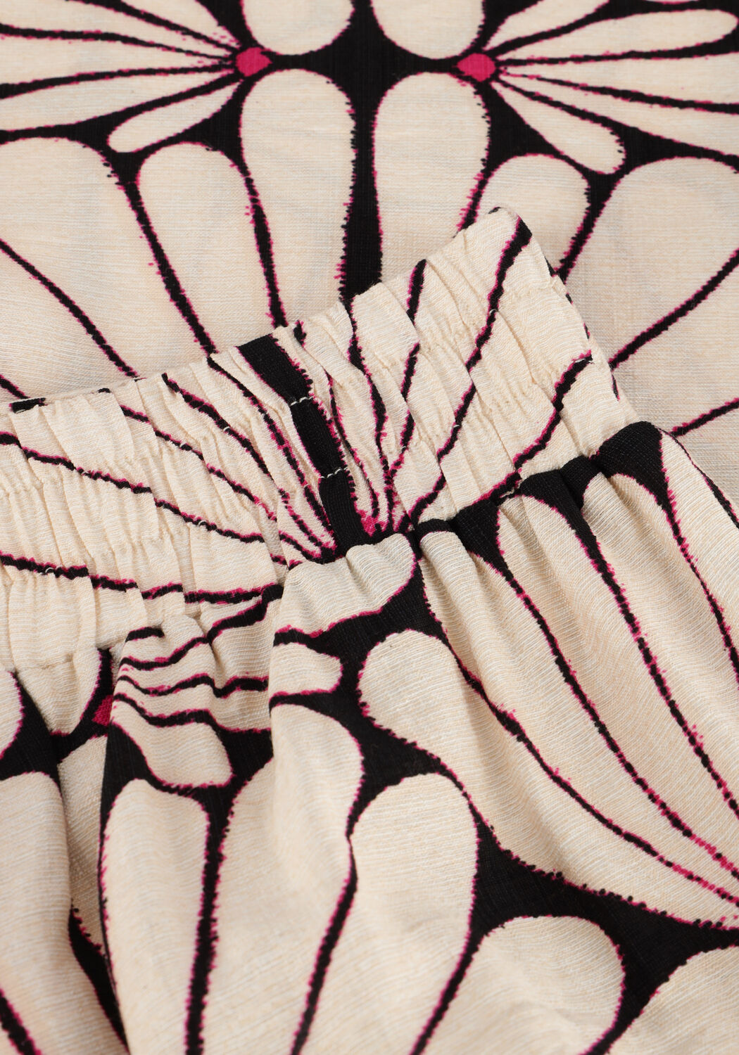 Ecru REFINED DEPARTMENT Hose NOVEL - large