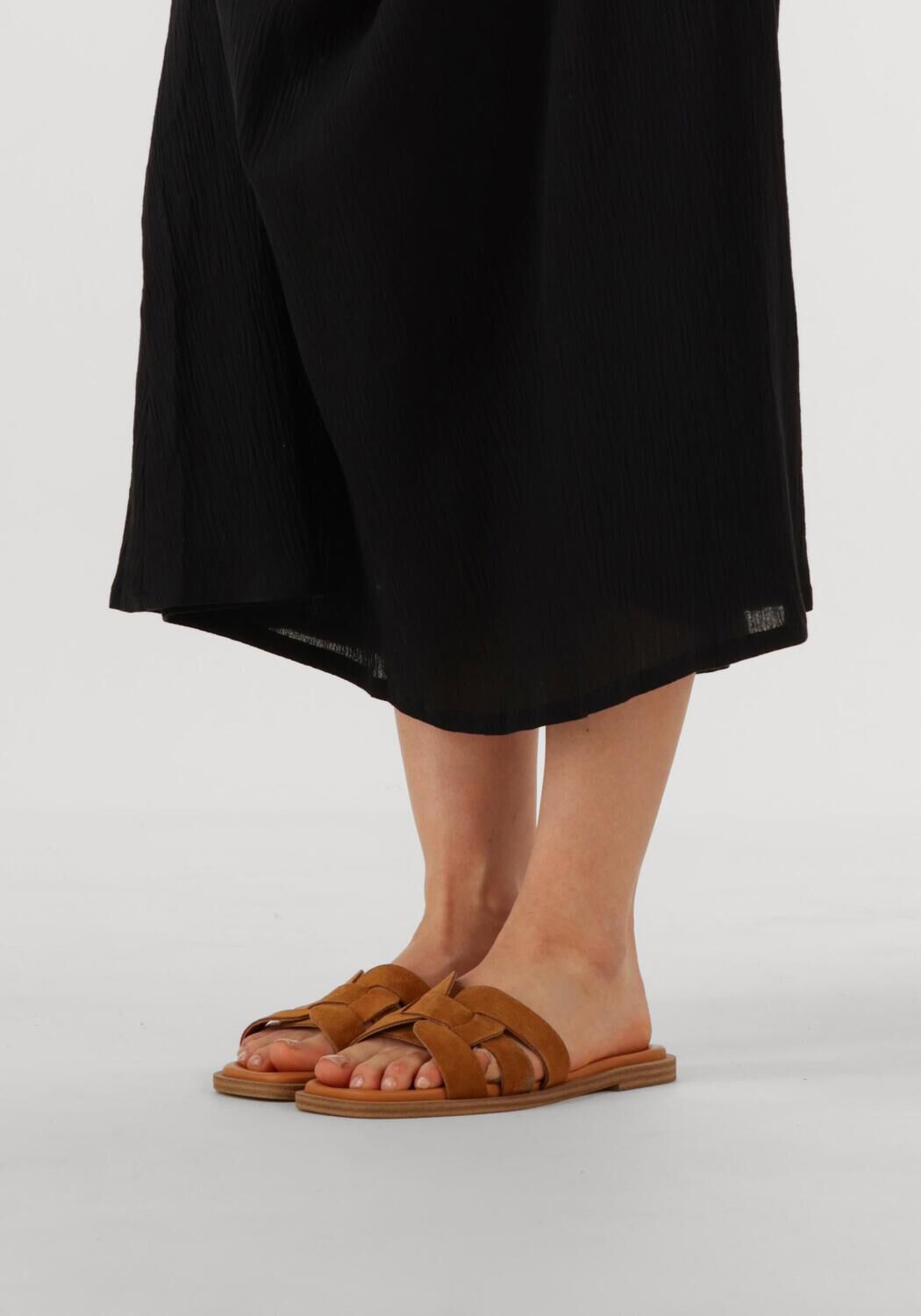 Camelfarbene NOTRE-V Pantolette 22730 - large