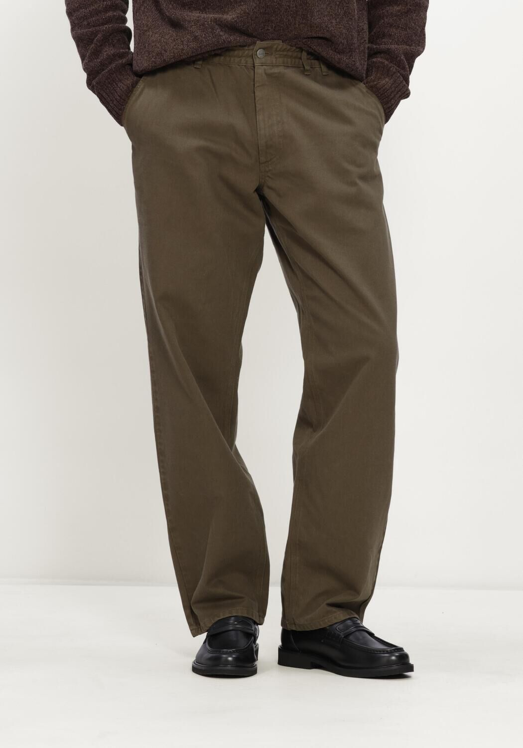 Gr&uuml;ne FOR&Eacute;T Chino CLAY TWILL PANTS - large