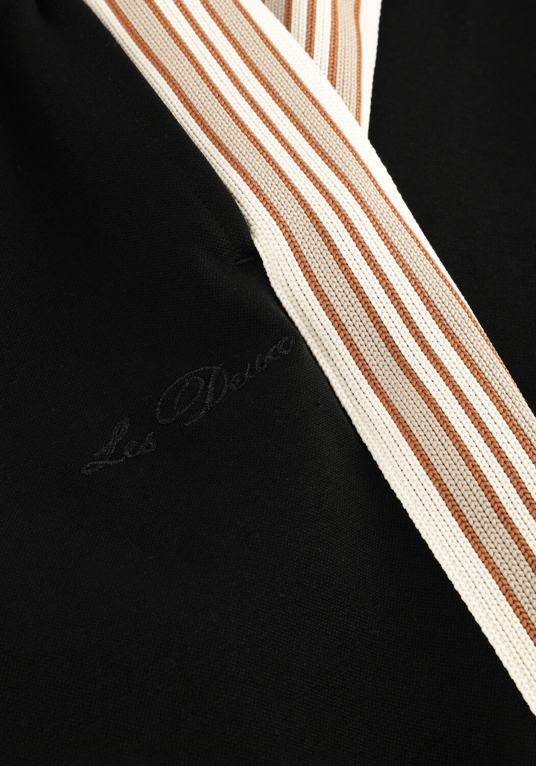 Schwarze LES DEUX Jogginghose STERLING TRACK PANTS KIDS - large