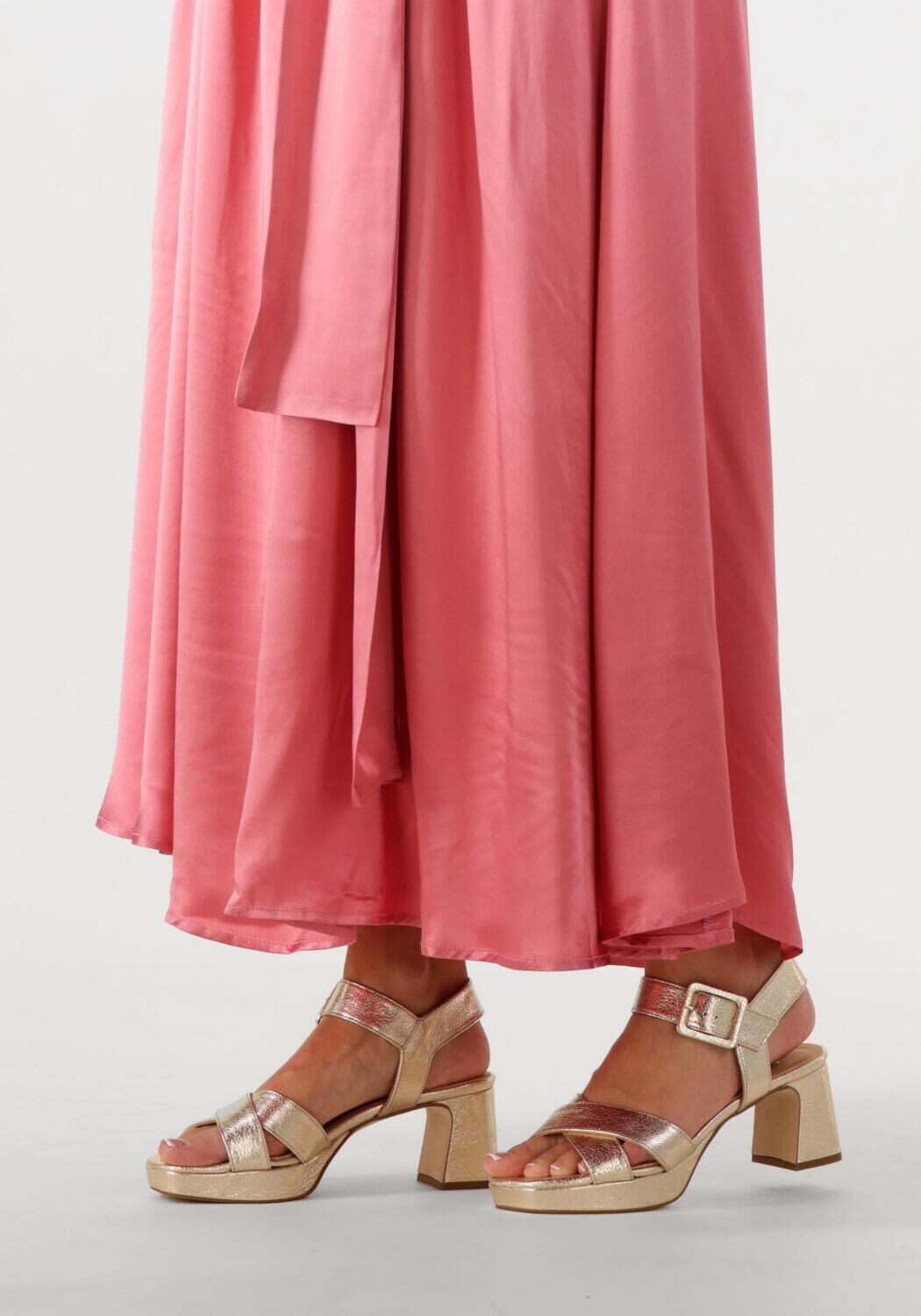 Goldfarbene CTWLK Sandaletten mit Absatz AMOUCH - large