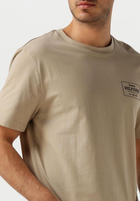 Beige TOMMY HILFIGER T-shirt MONOTYPE PRINTED LABEL TEE - large