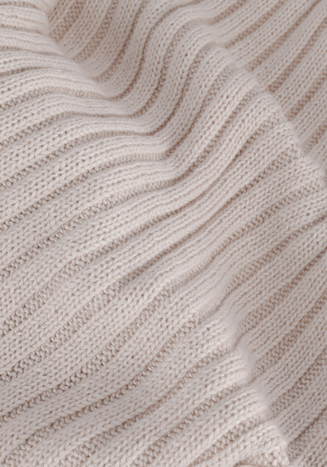 Beige Y.A.S. Midikleid YASMAVI KNIT MIDI ROLLNECK DRESS - large