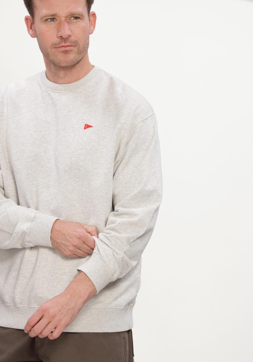 Graue FOR&Eacute;T Sweatshirt FLAG SWEATSHIRT - large