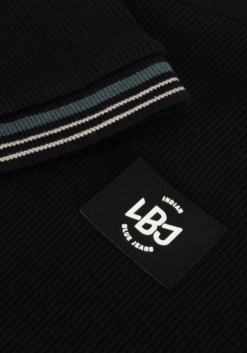 Schwarze INDIAN BLUE JEANS T-shirt T-SHIRT STRUCTURE PIQUE - large