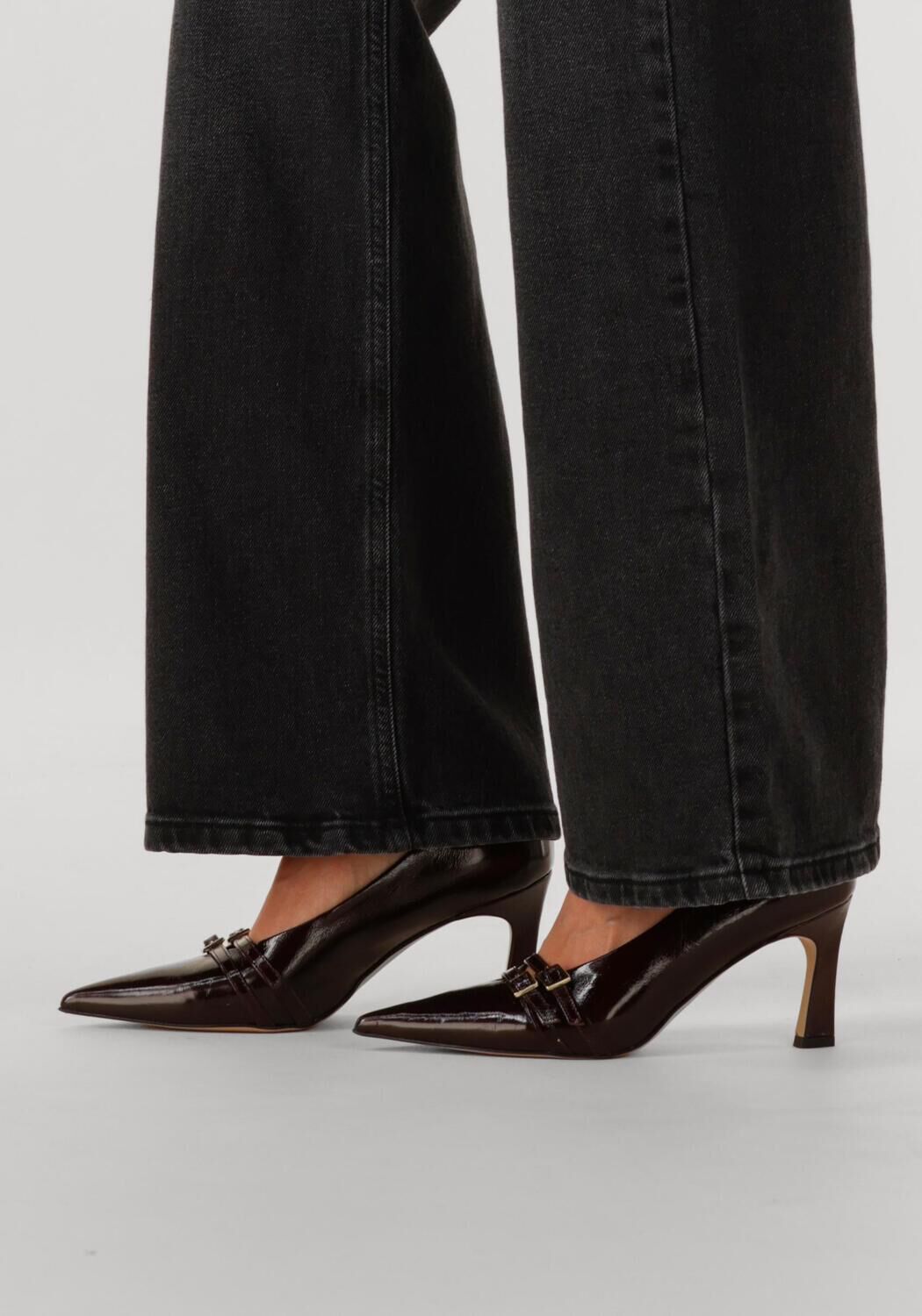 Braune NOTRE-V Abs&auml;tze 67218 - large