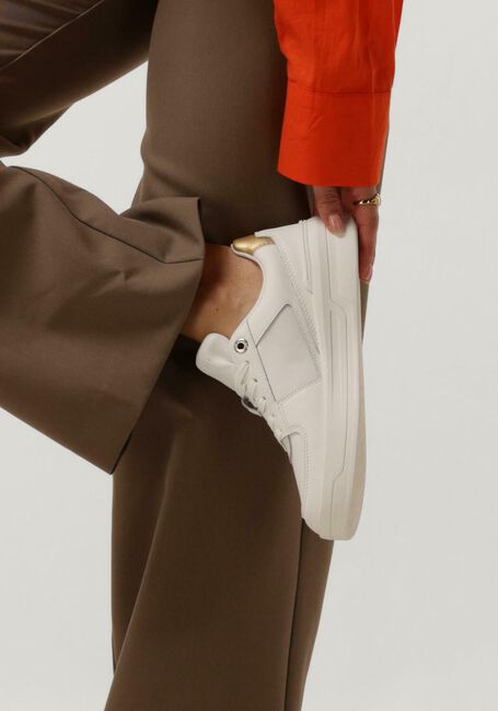 Weiße TOMMY HILFIGER Sneaker Low ESSENTIAL BASKET SNEAKER - large