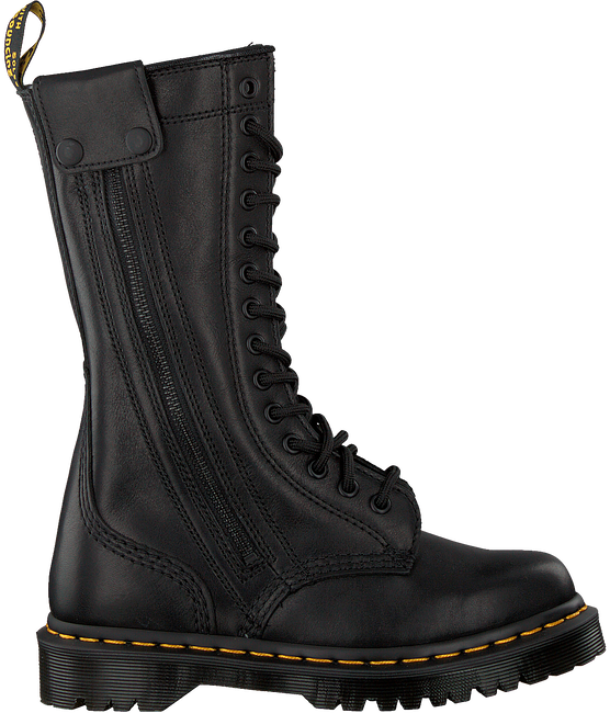 hanley dr martens