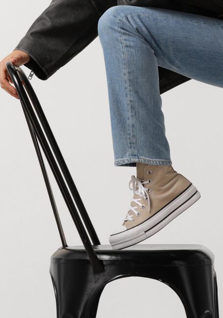 Beige CONVERSE Sneaker High CHUCK TAYLOR LIFT HI DAMES - large