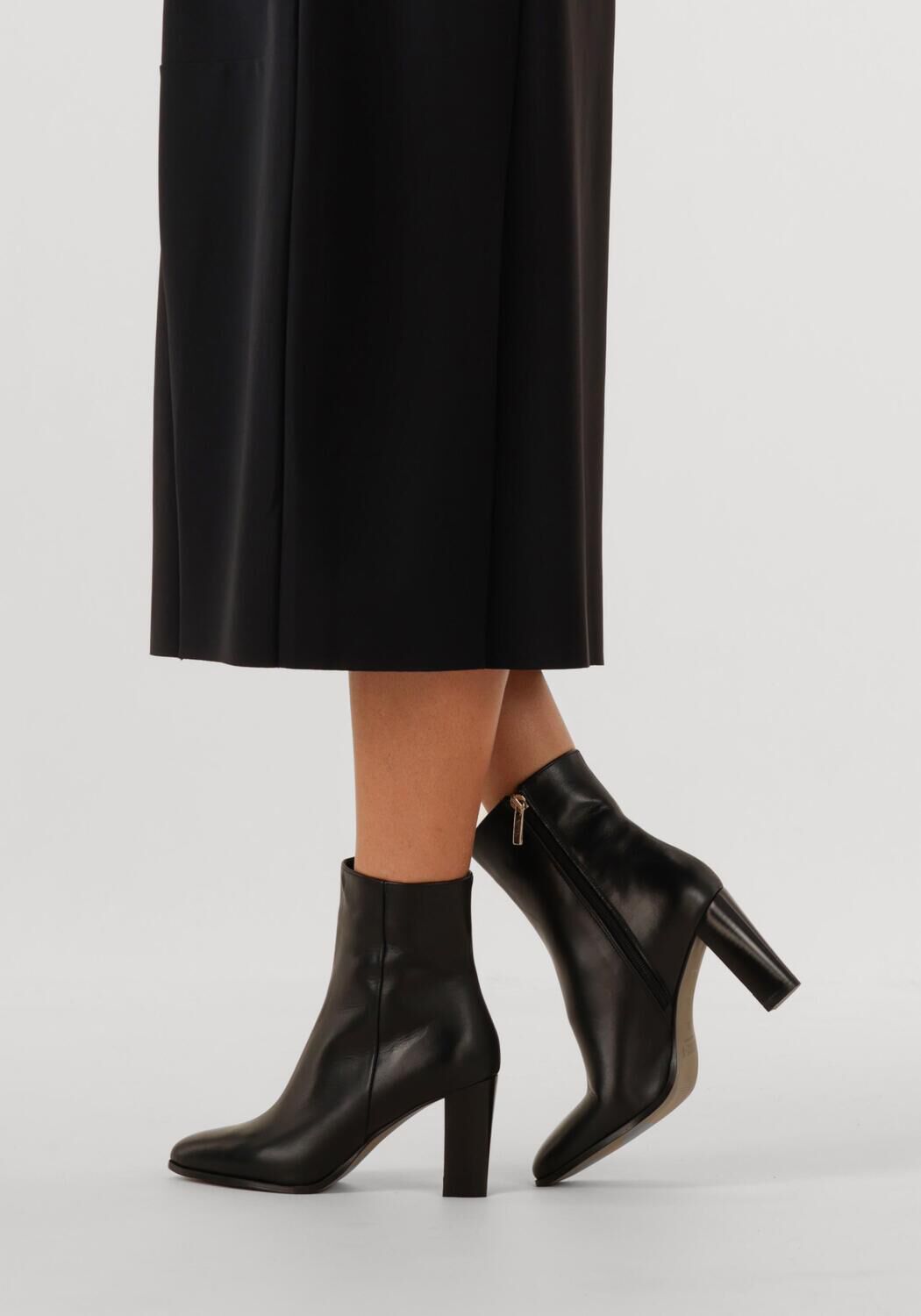 Schwarze NOTRE-V Stiefeletten 97436 - large