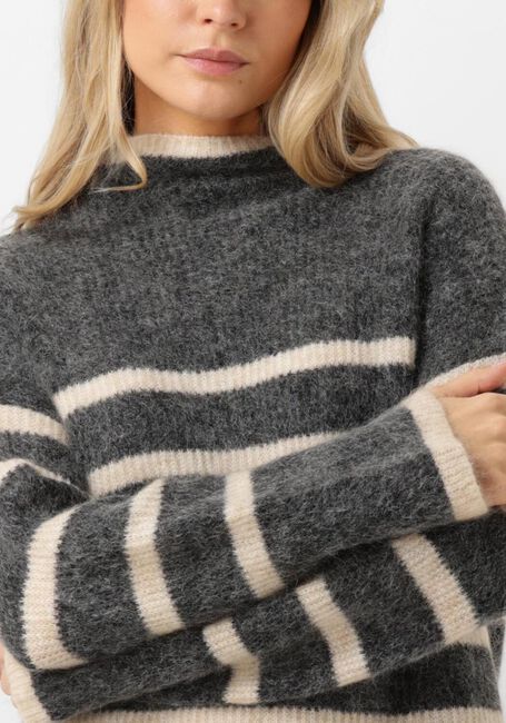 Graue SECOND FEMALE Pullover OVALIS KNIT T-NECK - large