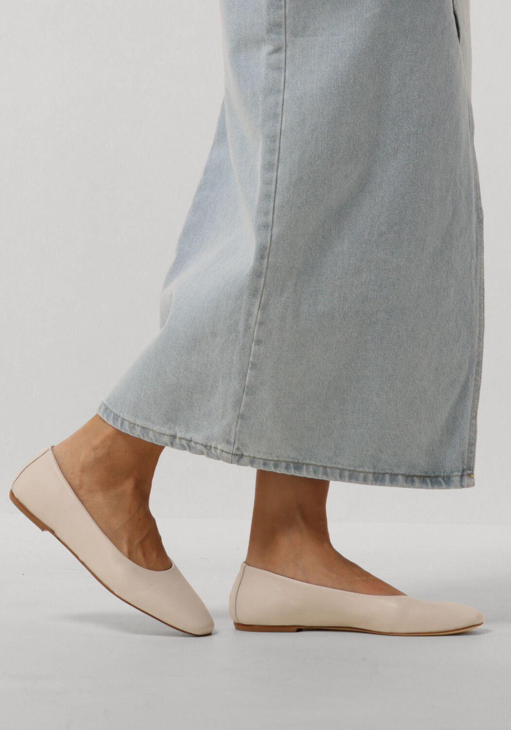 Beige NOTRE-V Ballerinas 08-311 - large