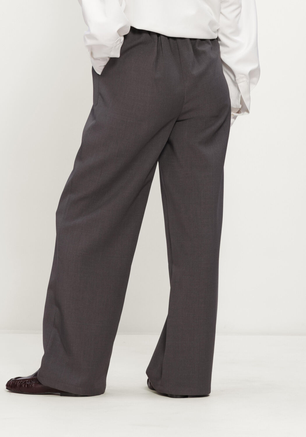 Dunkelgrau STUDIO AMAYA Weite Hose JASMIN PANTS - large