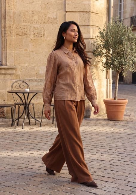 Camelfarbene NUKUS Blusen MILANOVA BLOUSE EMBROIDERY - large