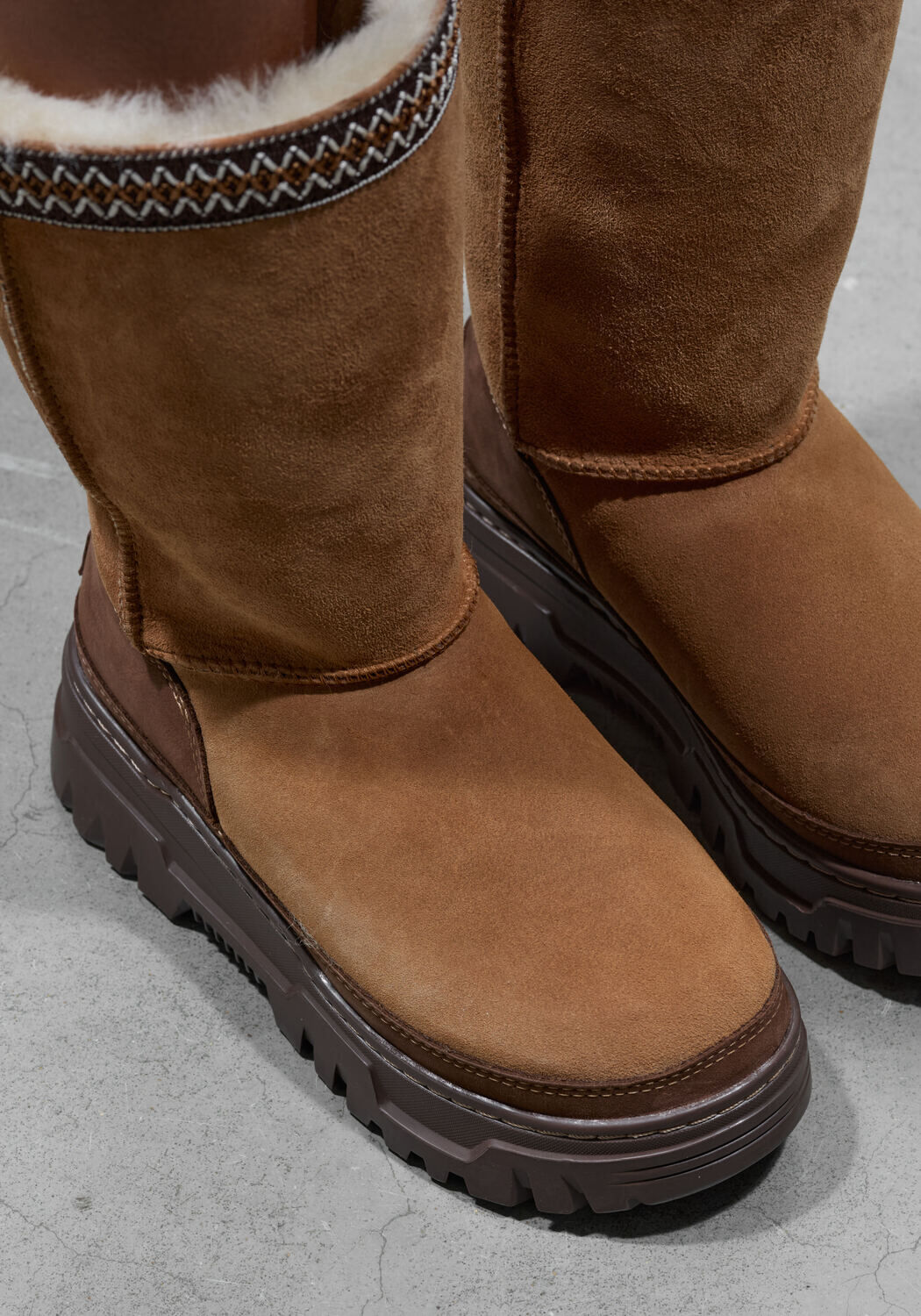 Cognacfarbene UGG Snowboots CLASSIC TALL TRAILGAZER - large