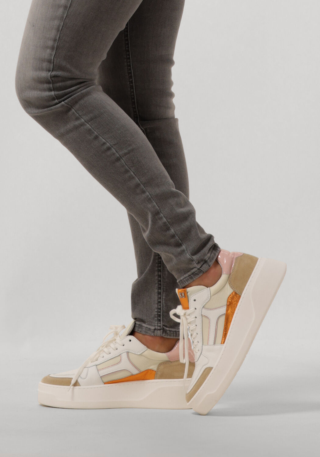 Orangene RED-RAG Sneaker Low 72118 - large