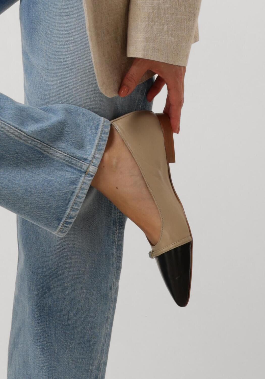 Beige NOTRE-V Ballerinas VK1011 - large