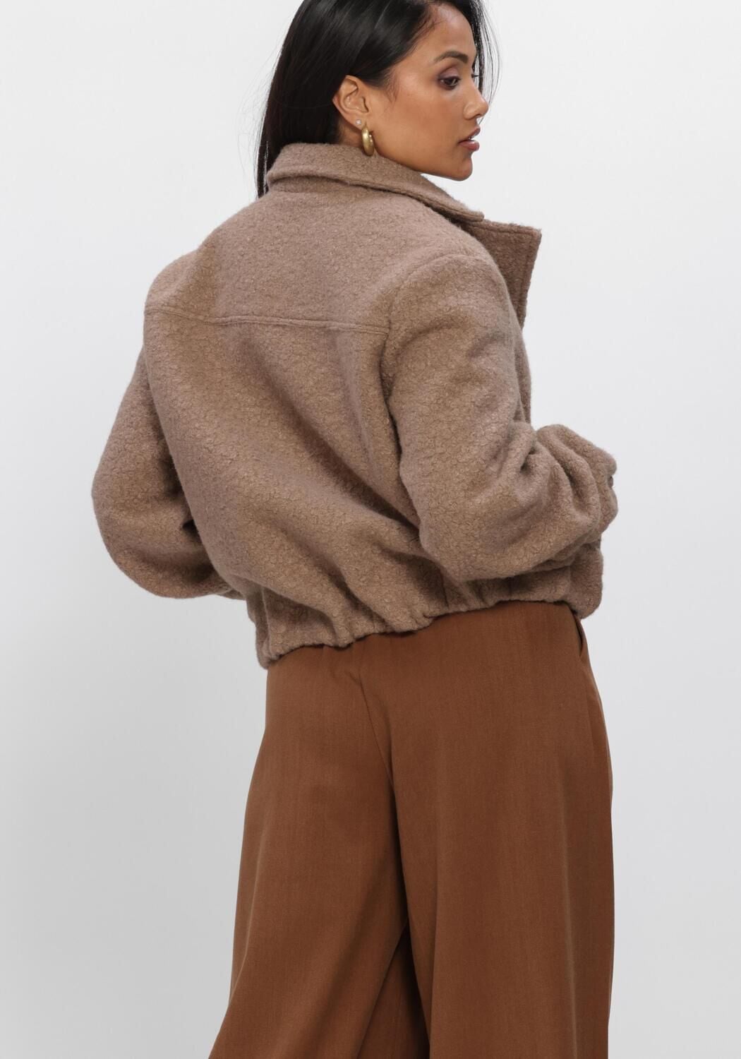 Camelfarbene NUKUS Teddy-Jacke MADELIN JACKET BOUCLE - large