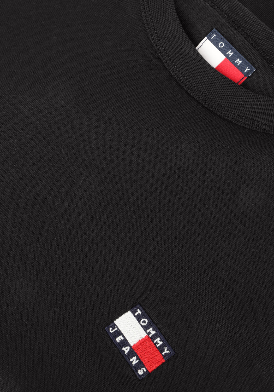 Schwarze TOMMY JEANS T-shirt TJM REG BADGE TEE EXT - large