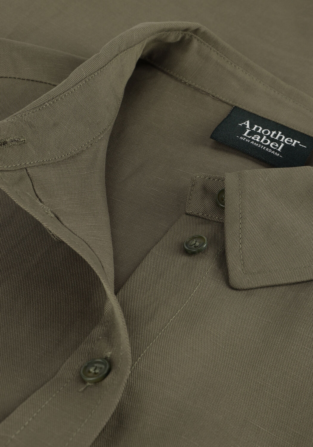 Olive ANOTHER LABEL Blusen BENOITE TENCEL SHIRT S/S - large