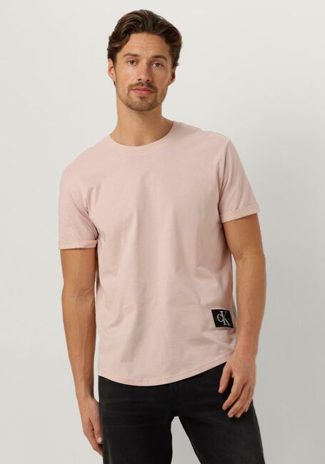 Hell-Pink CALVIN KLEIN T-shirt BADGE TURN UP SLEEVE - large