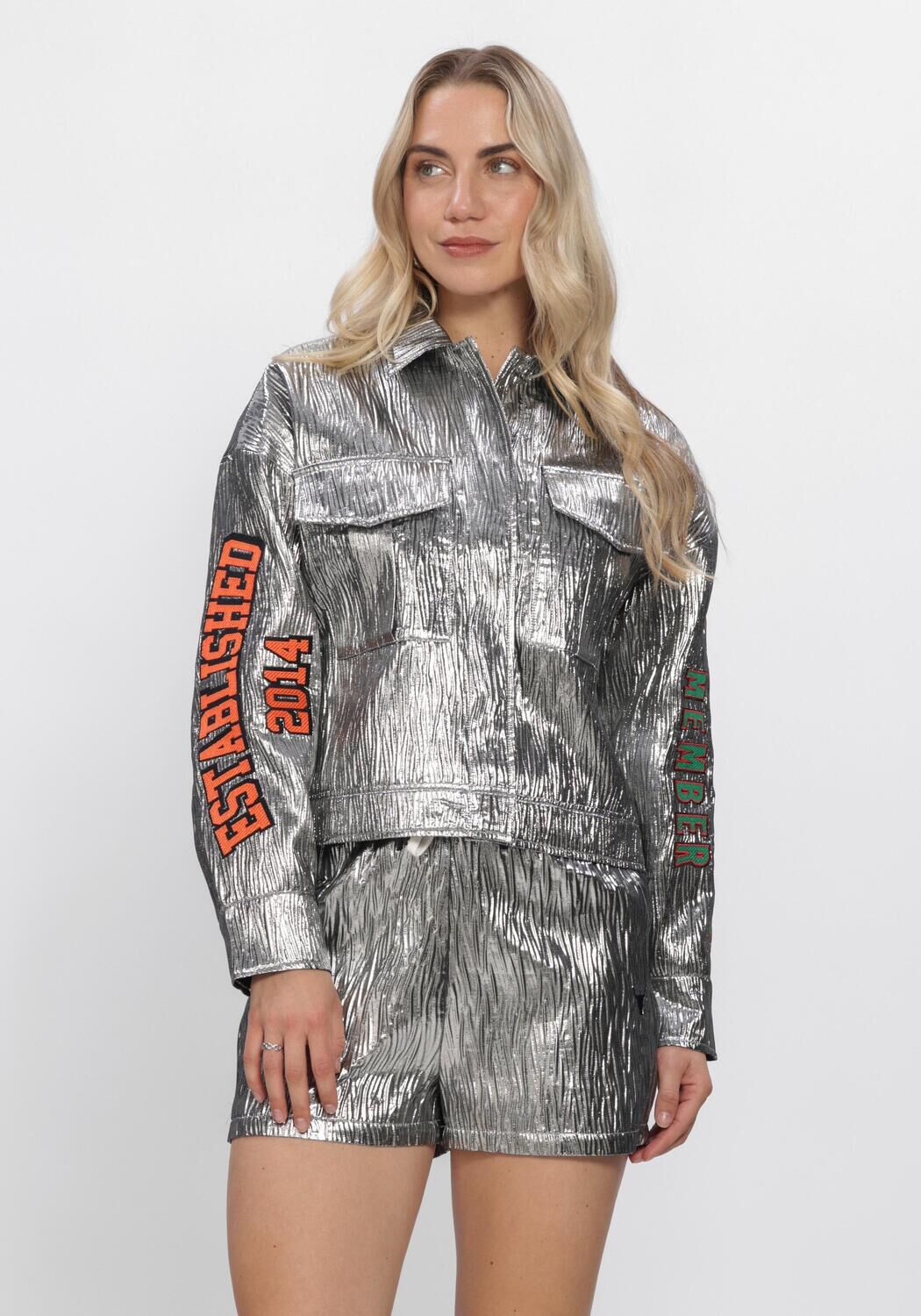 Silberne ALIX THE LABEL Jacken LADIES WOVEN SILVER ARTWORK JACKET - large