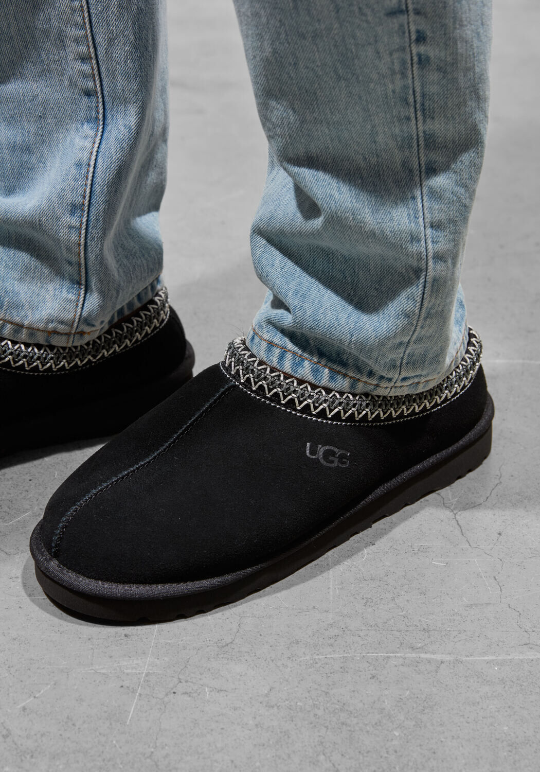 Schwarze UGG Slipper M TASMAN - large