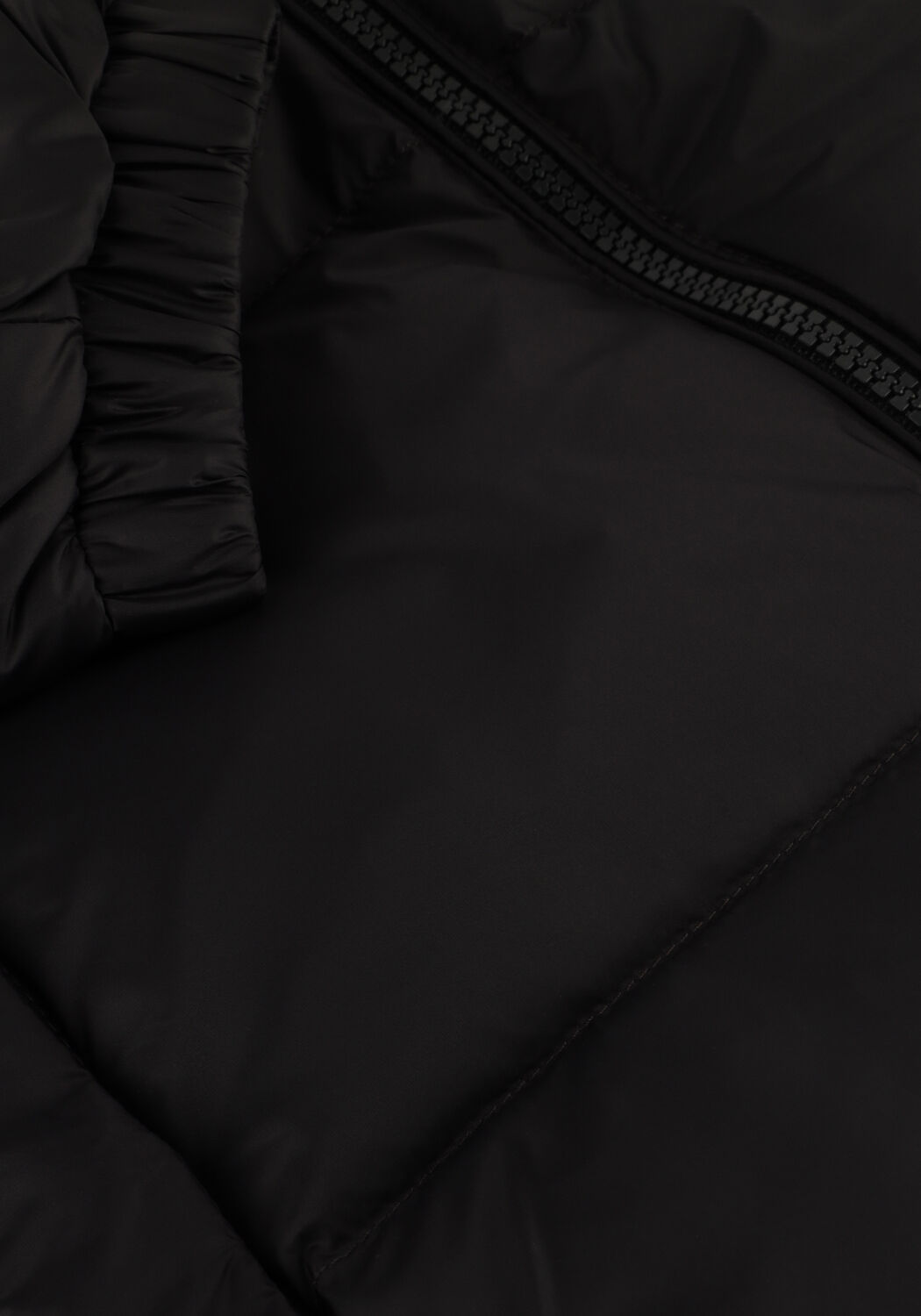 Schwarze TOMMY HILFIGER Wattierte Jack ESSENTIAL DOWN JACKET - large