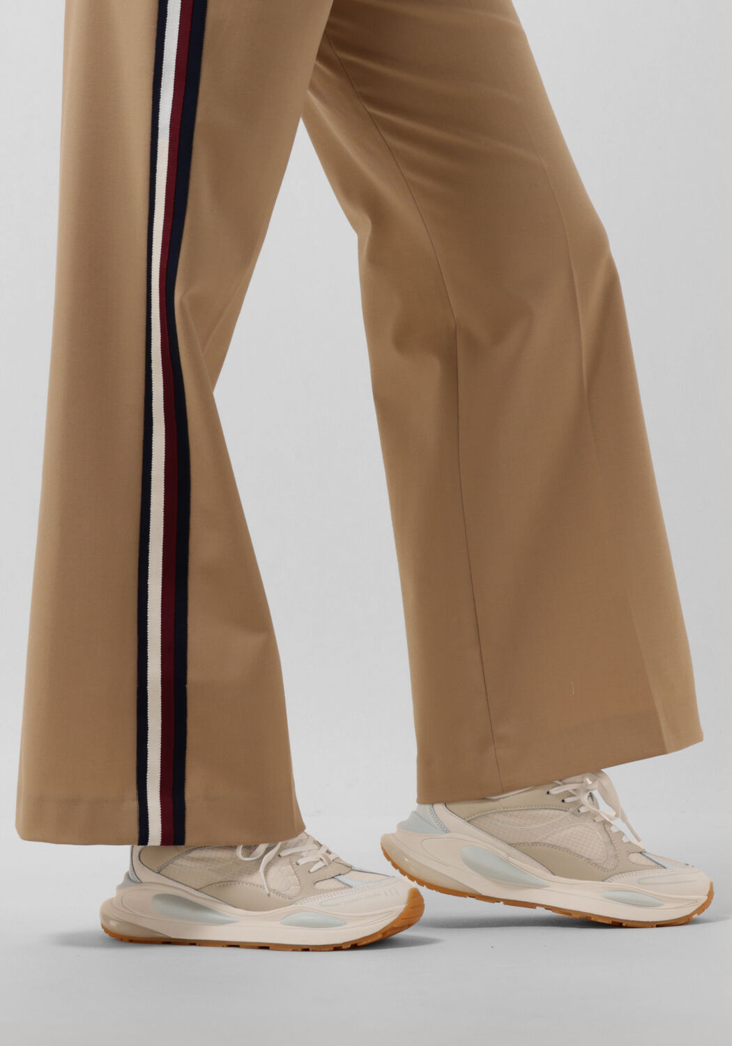 Beige TOMMY JEANS Sneaker Low TOMMY JEANS W FASHION RUNNER - large