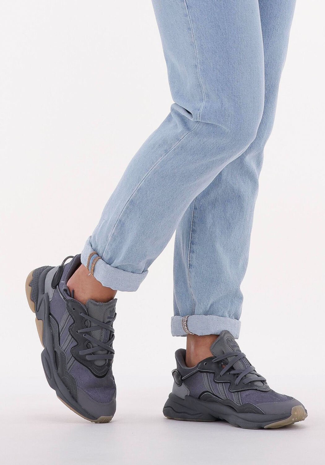 Graue ADIDAS Sneaker Low OZWEEGO MEN Omoda