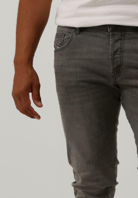 Hellgrau DIESEL Straight leg jeans D-YENNOX - large
