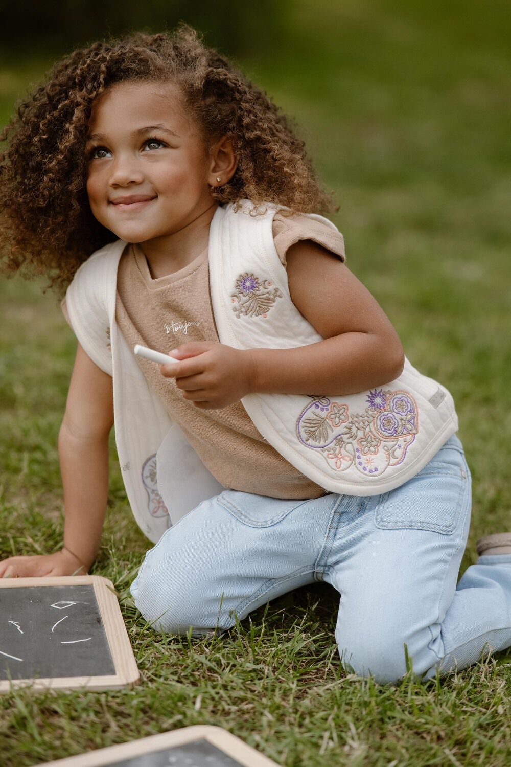 Nicht-gerade weiss DAILY7 Gilet PADDED EMBROIDERY GILET - large