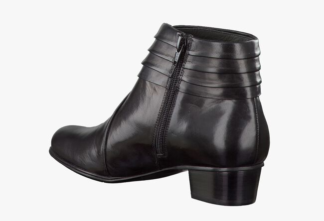 Black EVERYBODY shoe 49659  - large