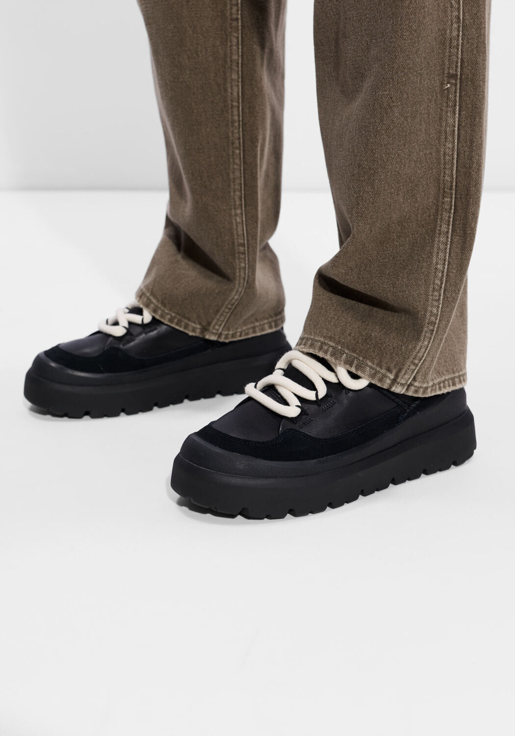 Schwarze UGG Sneaker HERITAGE UTILITY - large