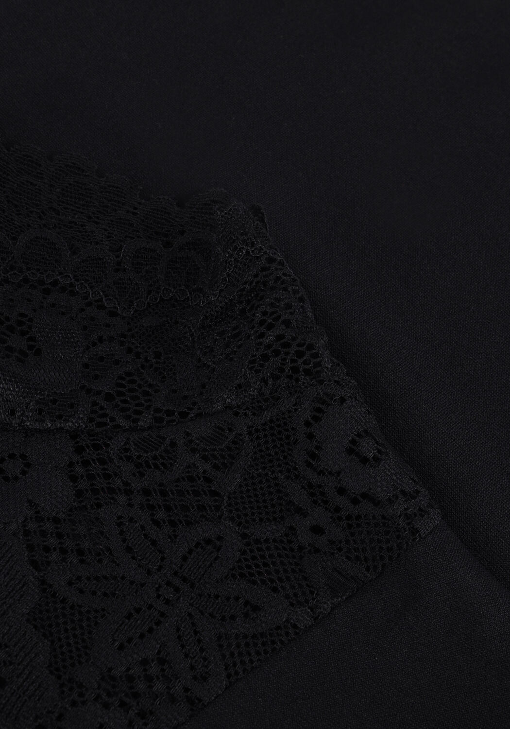 Schwarze MINUS Top VANESSA V-CUT BLOUSE - large