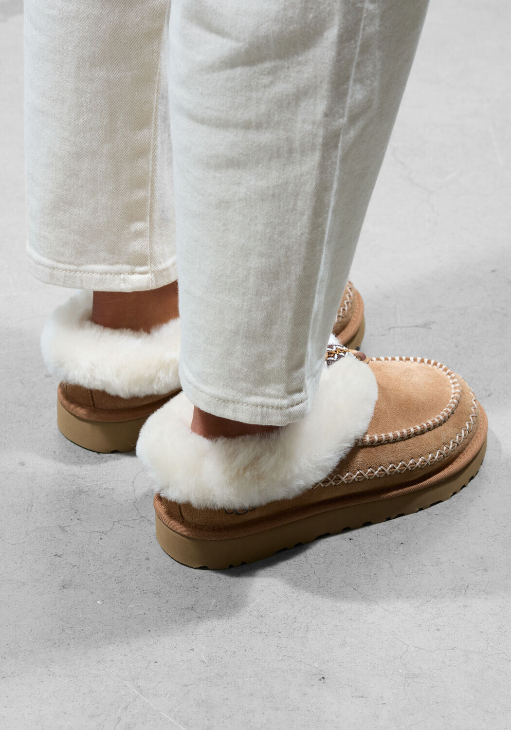 Cognacfarbene UGG Slipper TASMAN ALPINE - large